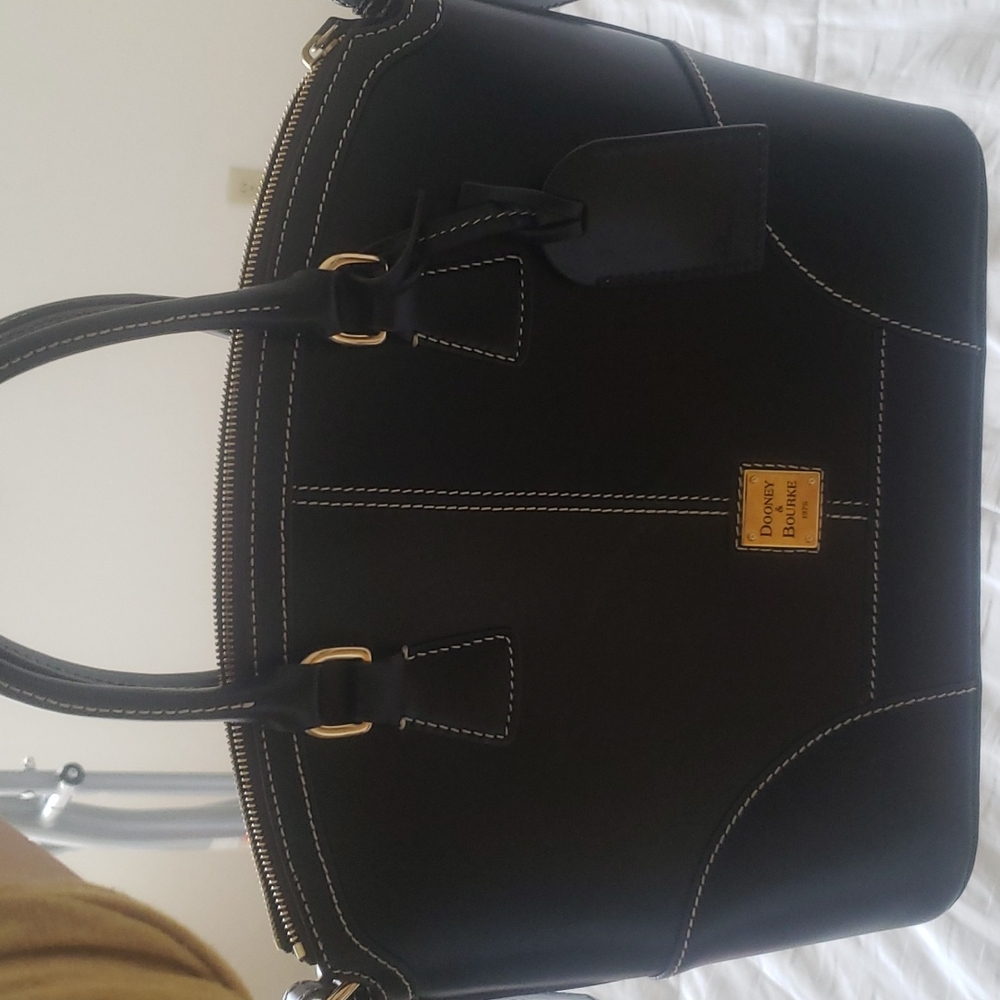 A authentic Dooney & Bourke Birkin Bag